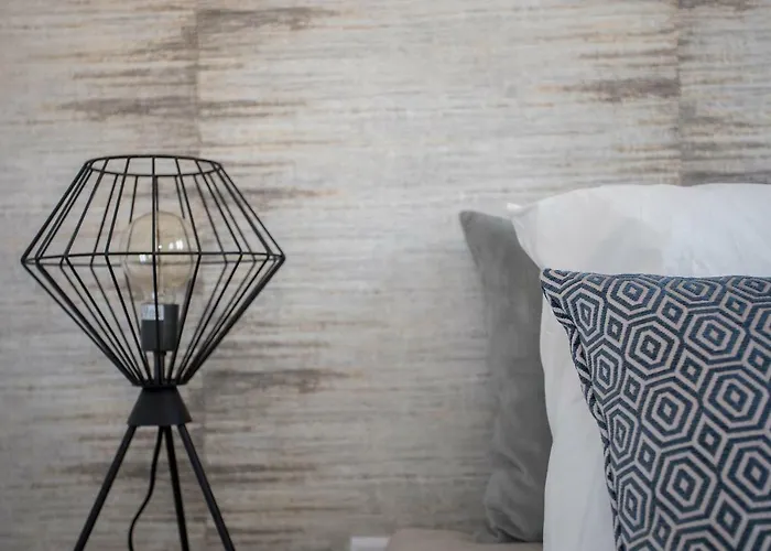 Apartment Liiiving In | Historic & Sunny Terrace Porto