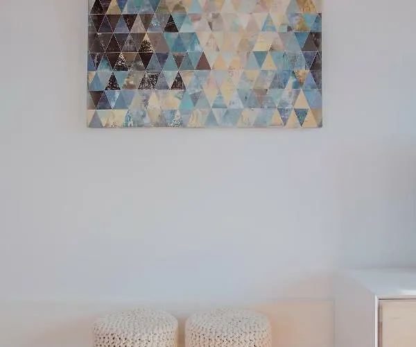 Liiiving In | Historic & Sunny Terrace Apartment *