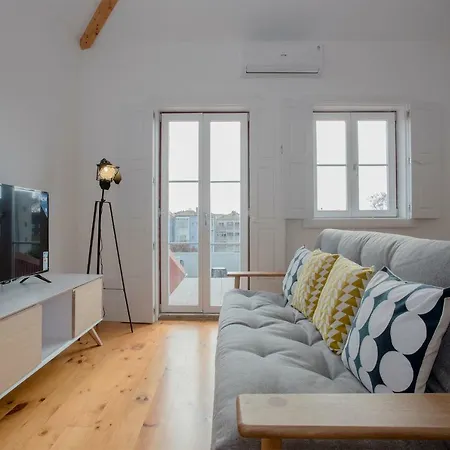 Liiiving In | Historic & Sunny Terrace Apartment