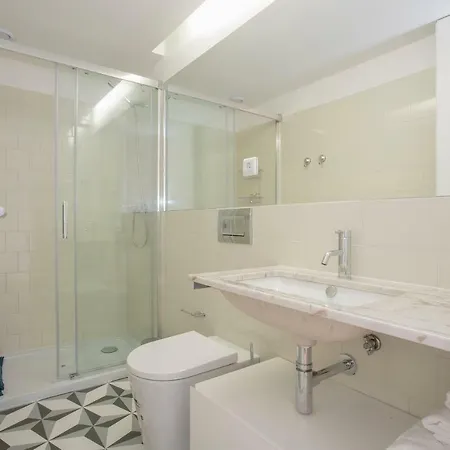 Apartment Liiiving In | Historic & Sunny Terrace