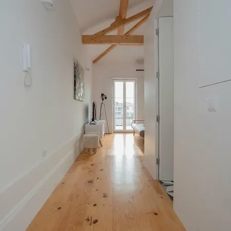 Liiiving In | Historic & Sunny Terrace Porto