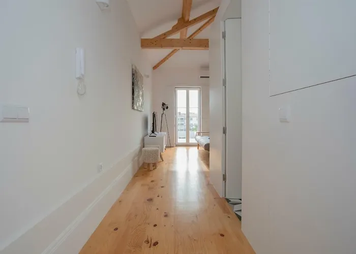 Liiiving In | Historic & Sunny Terrace ポルト